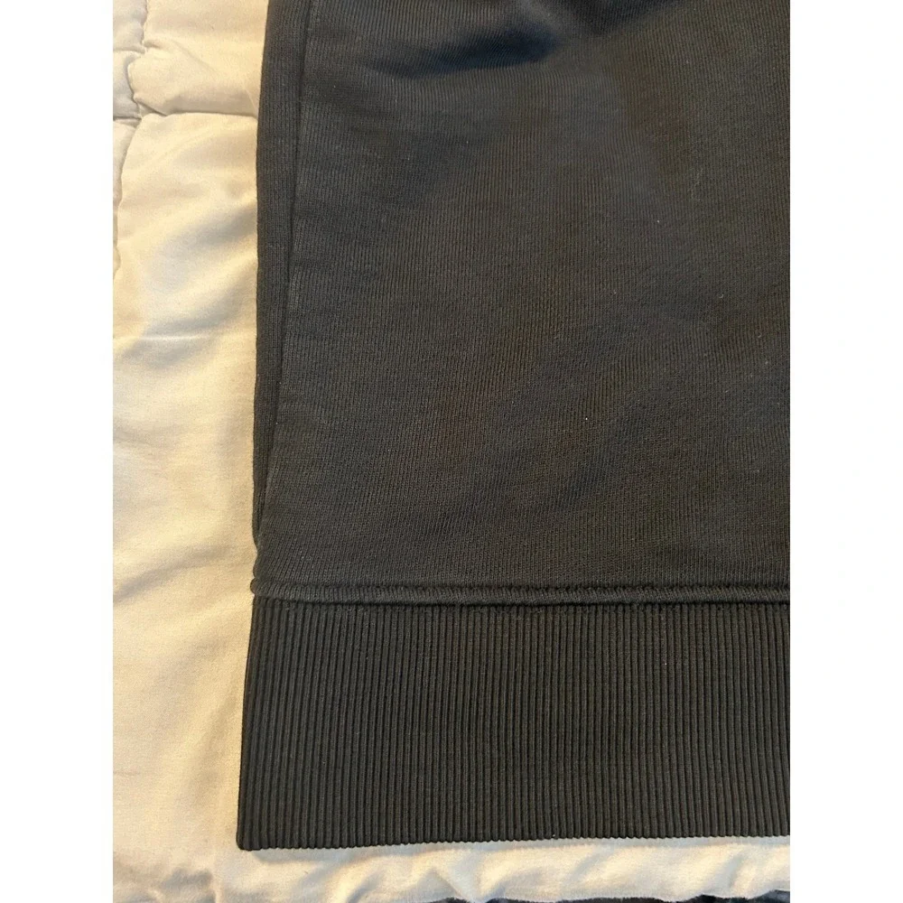 Hugo Boss Mens Sweatshirt Black Red Logo Patch Crewneck Pullover Large